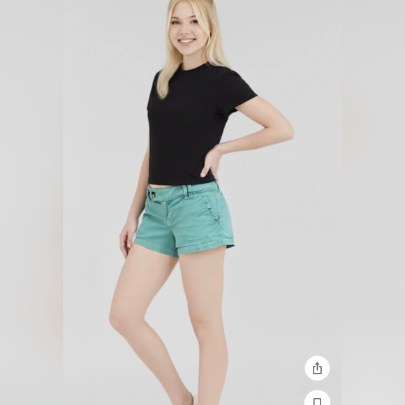 American Eagle Outfitters Pants - American Eagle Vintage Low Rise Y2K Shorts Sz 6 *D7